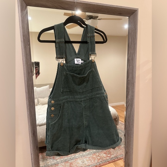 Princess Polly Kacey Short Overalls Khaki - Picture 3 of 4
